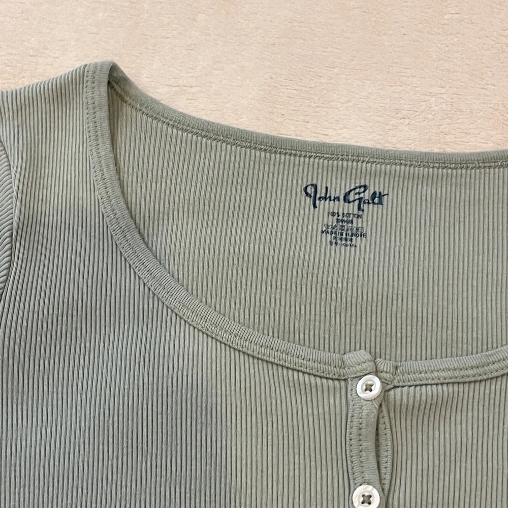 NWOT Brandy Melville/John Galt Zelly Short Sleeve Top - Picture 3 of 4